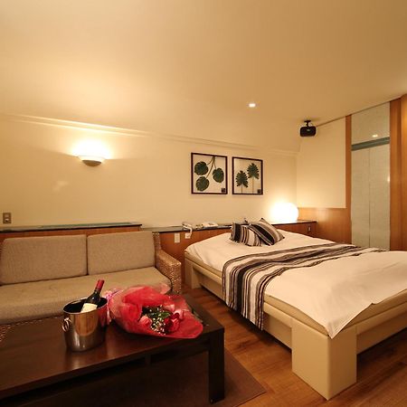 Hotel La Siesta (Adults Only) Киото Экстерьер фото